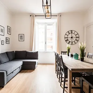 Apartment Via Palestrina, Rome