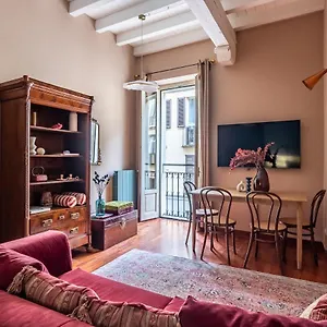 Atelier De Charme In Brera-duomo Apartment Milan
